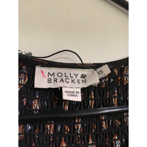 Molly Bracken Boho Tiered Maxi Smocked Black Feather Print Peasant Dress XS NWT - Picture 4 of 9